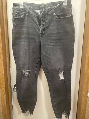 Judy Blue Black Distressed Skinny Jeans